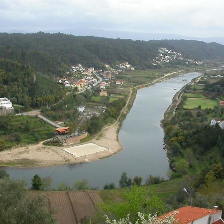 Pensao Avenida Hotel Penacova Bagian luar foto