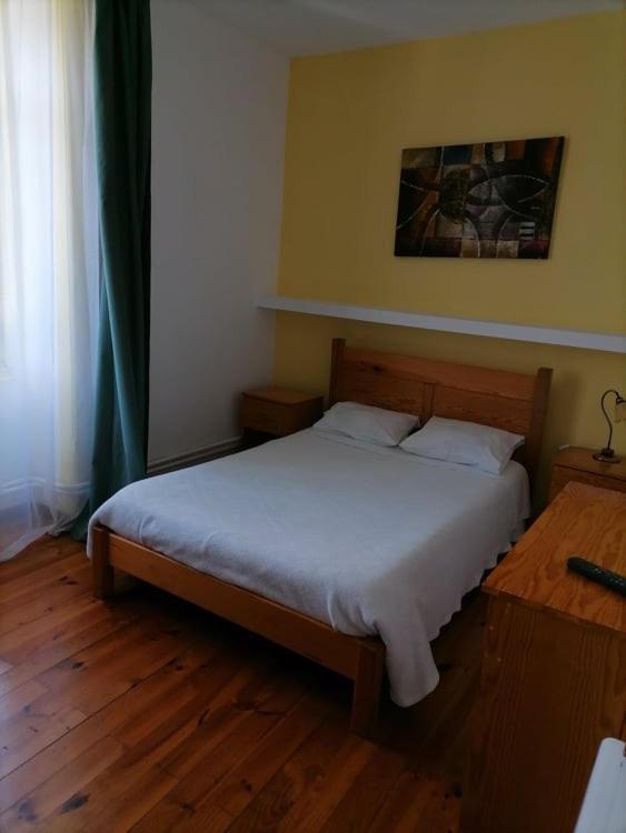 Pensao Avenida Hotel Penacova Bagian luar foto