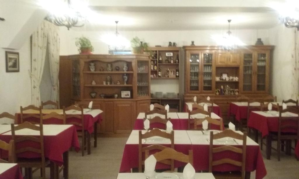 Pensao Avenida Hotel Penacova Bagian luar foto