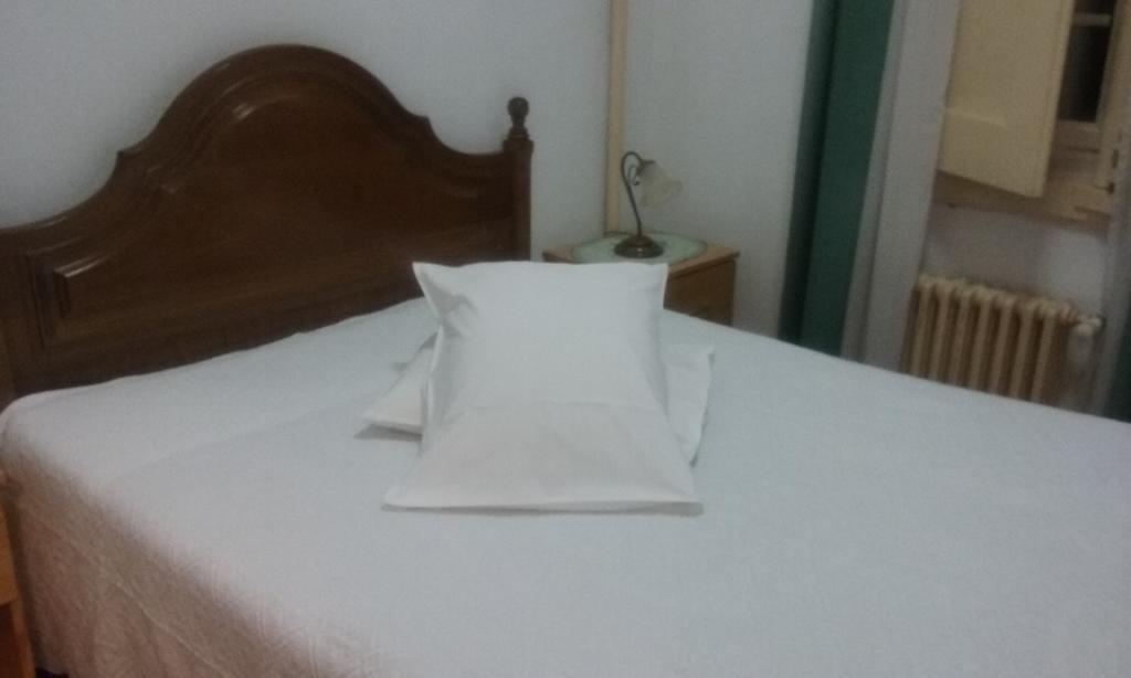 Pensao Avenida Hotel Penacova Bagian luar foto
