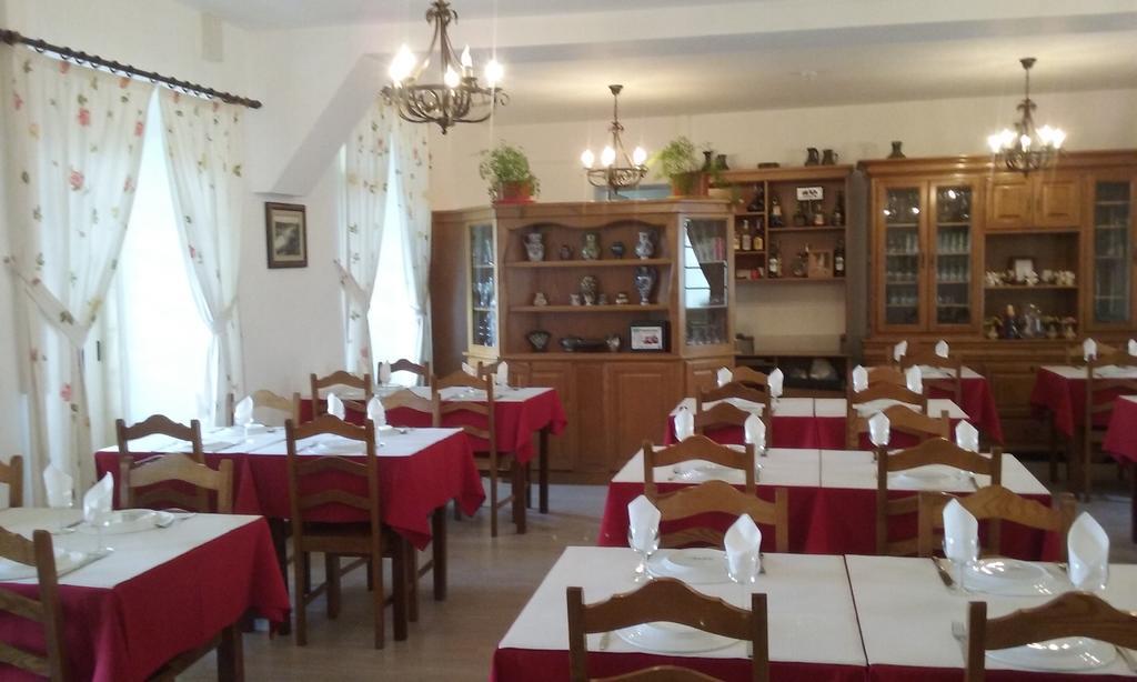 Pensao Avenida Hotel Penacova Bagian luar foto