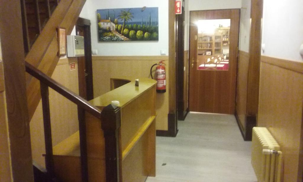 Pensao Avenida Hotel Penacova Bagian luar foto
